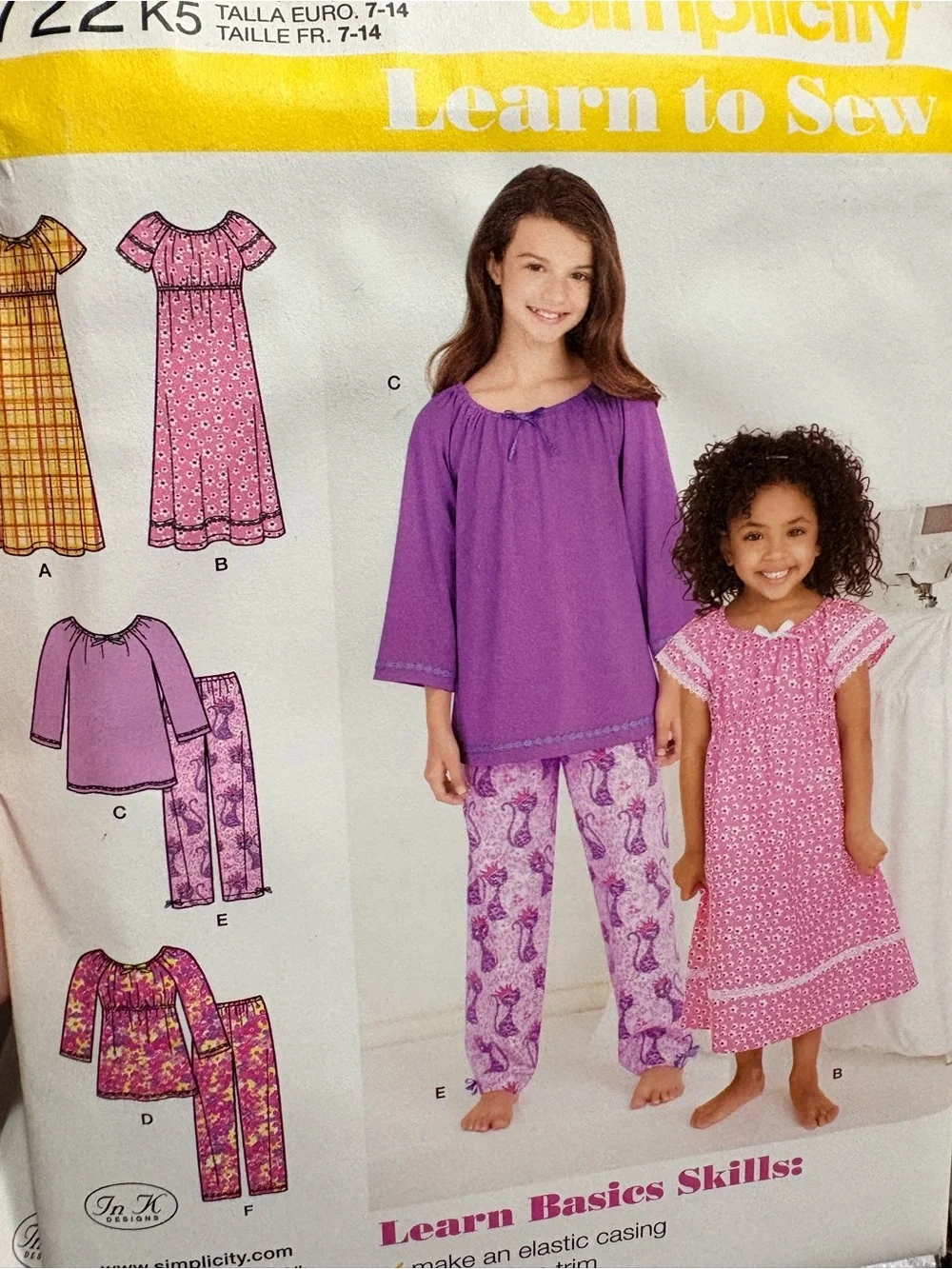 BN UNCUT SIMPLICITY 1722 K5 GIRLS PAJAMAS SEWING PATTERNS
